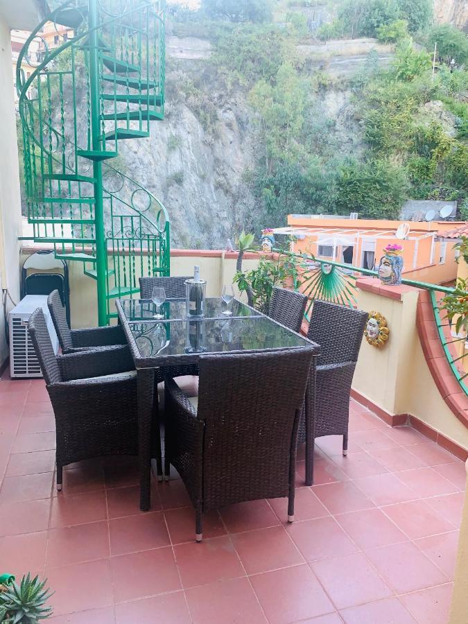 La Fontanella Apartment Taormina Dış mekan fotoğraf