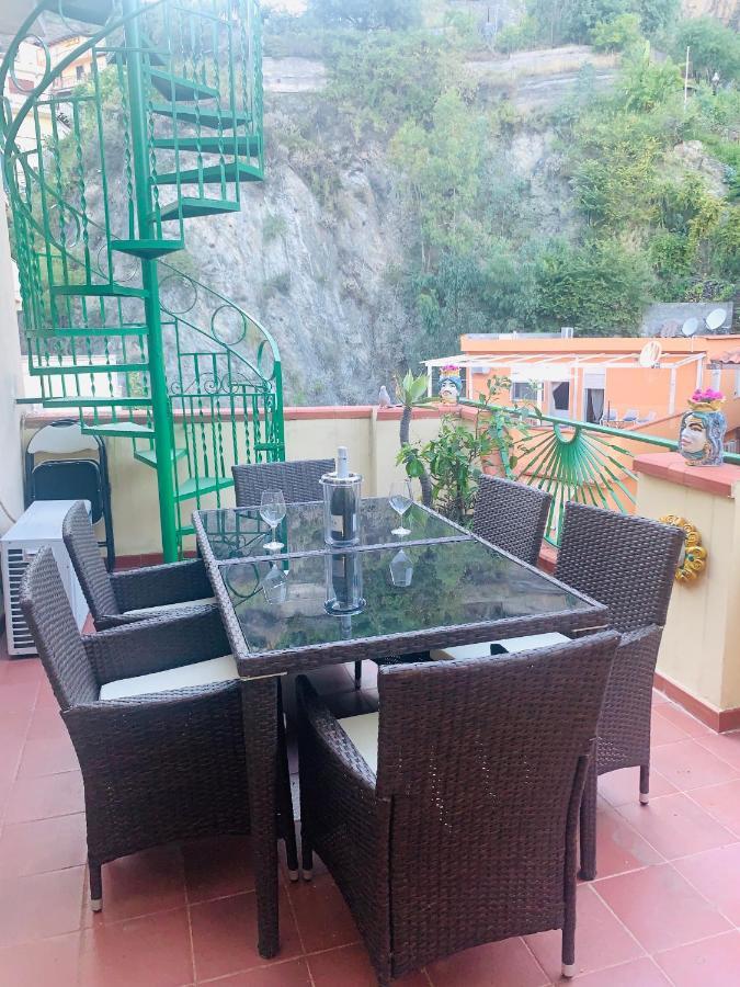 La Fontanella Apartment Taormina Dış mekan fotoğraf